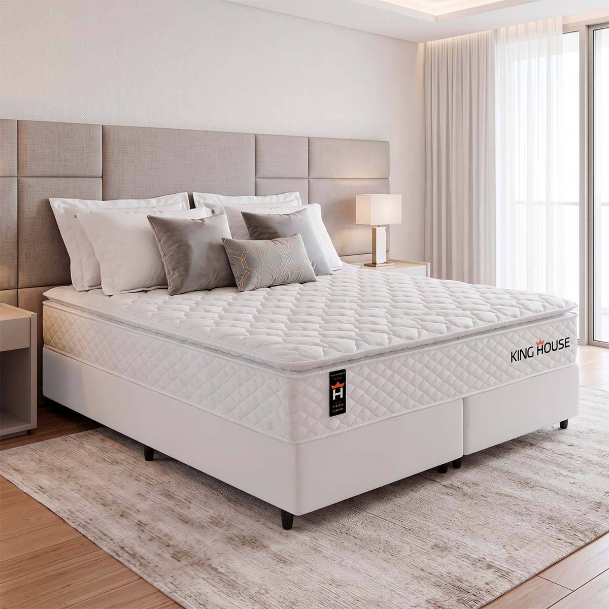 Cama Box c/ Molas Ensacadas New Moon Branco Queen 158x198x66 Espuma D26 Suporta 110 kg