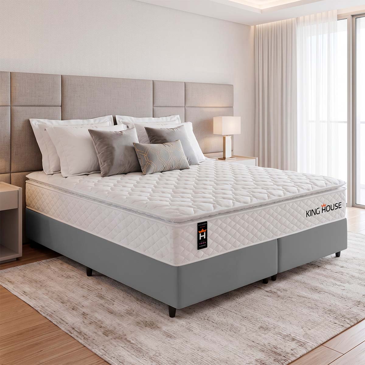 Cama Box Branco e Cinza c/ Molas Ensacadas New Moon Queen 158x198x66 Espuma D26 Suporta 110 kg