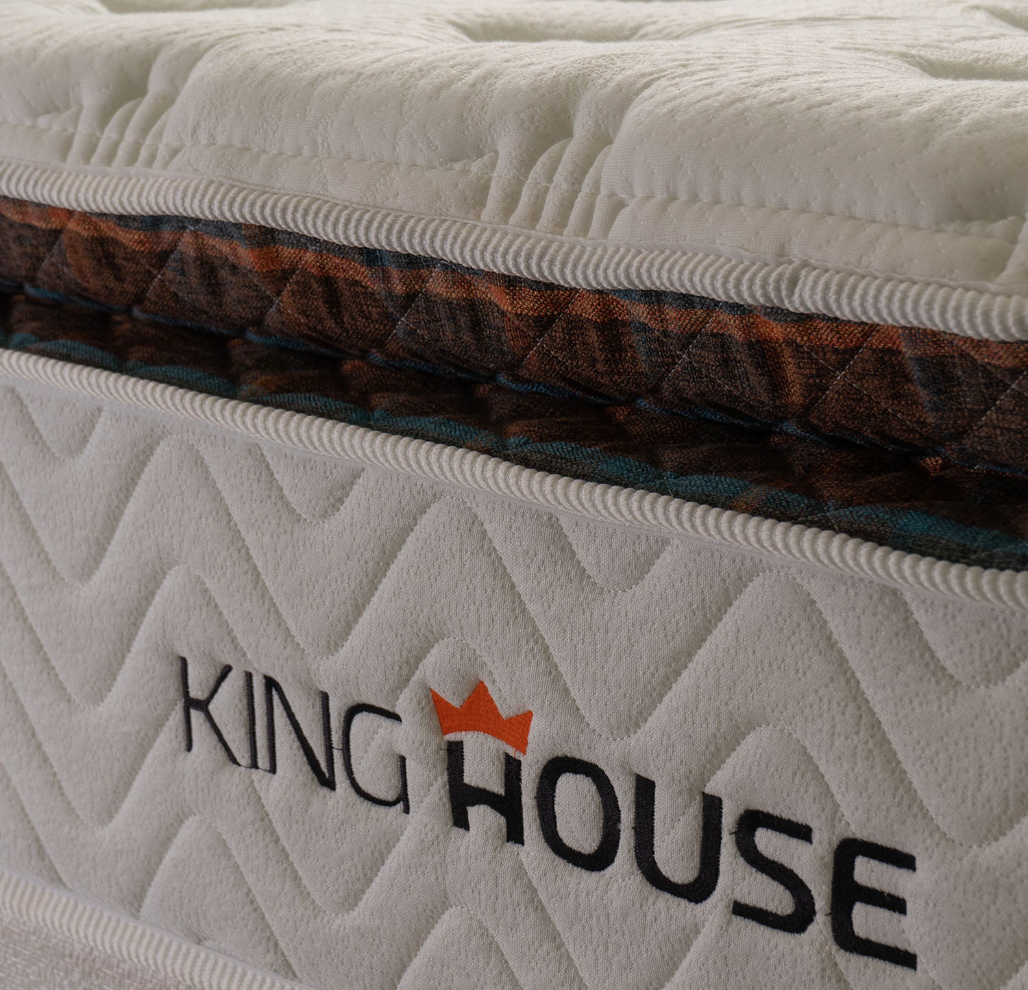 Cama Box Baú New York 138x188 c/ Molas Ensacadas King House